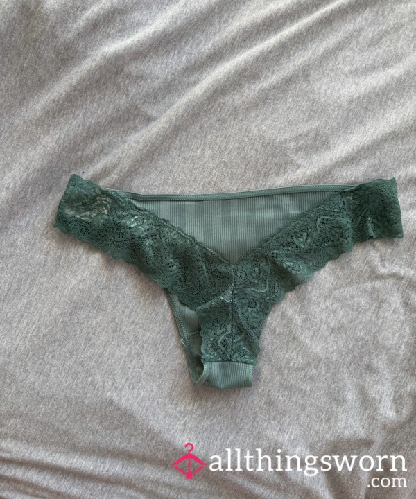 🌿 Deep Green Lace Pantie – Worn Softness & Subtle Desire 💋