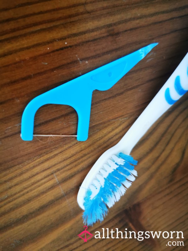 Dental Floss & Toothbrush Combo