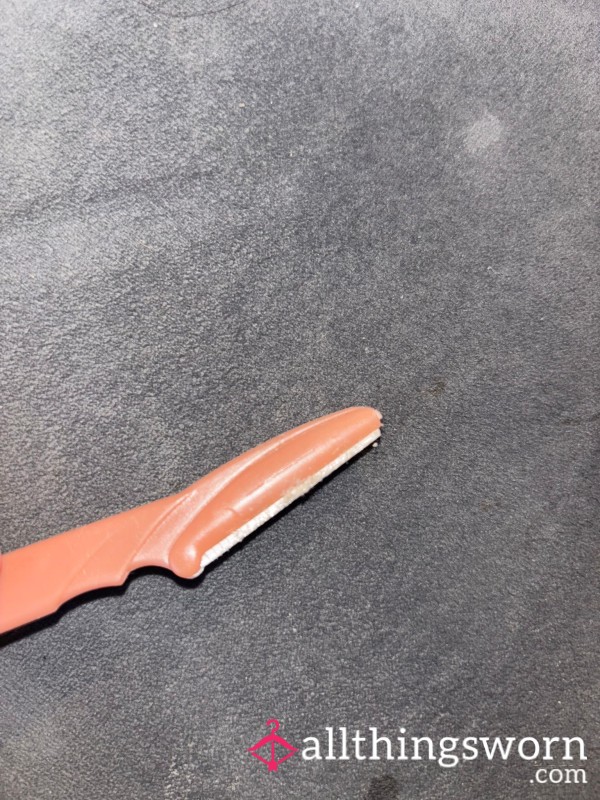 Derma-planning Razor