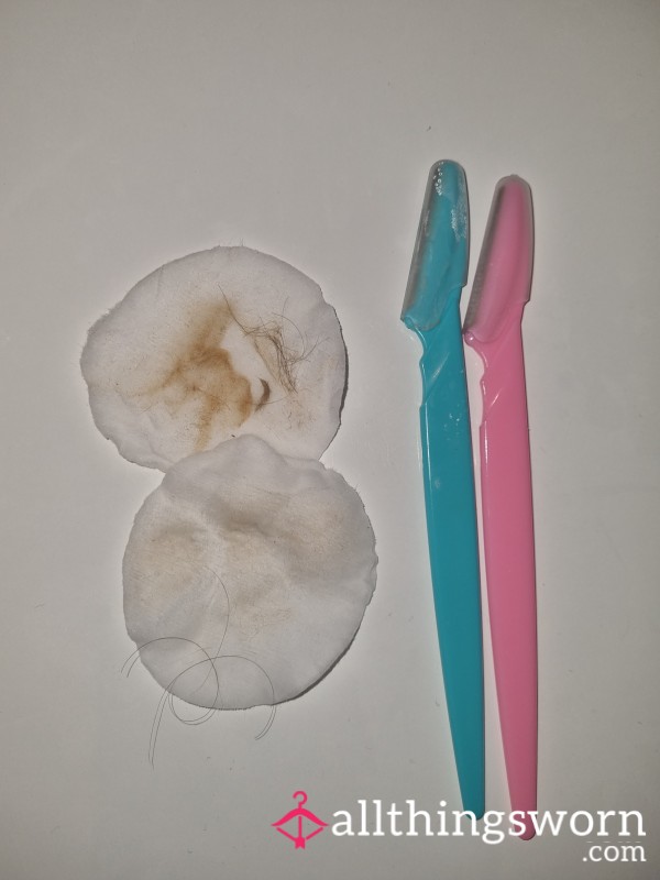 Dermaplaining Blades And Pads