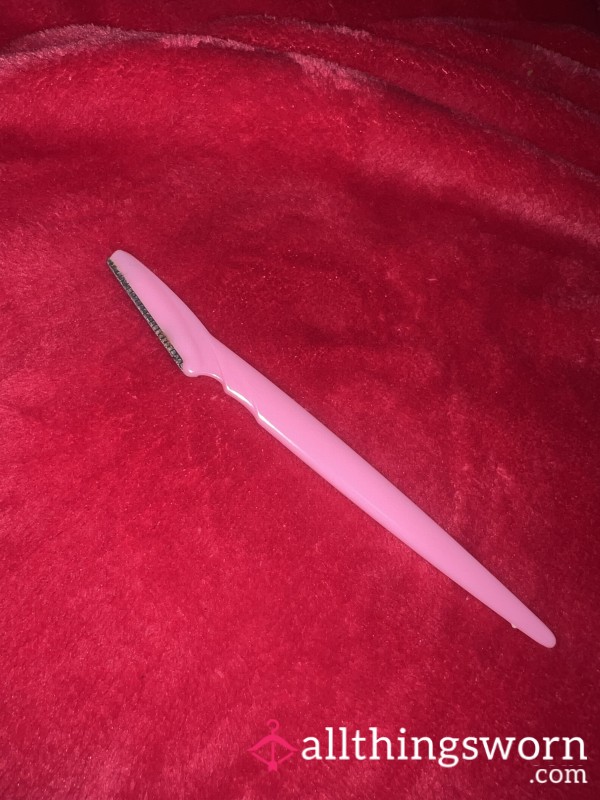 Dermaplane Razor
