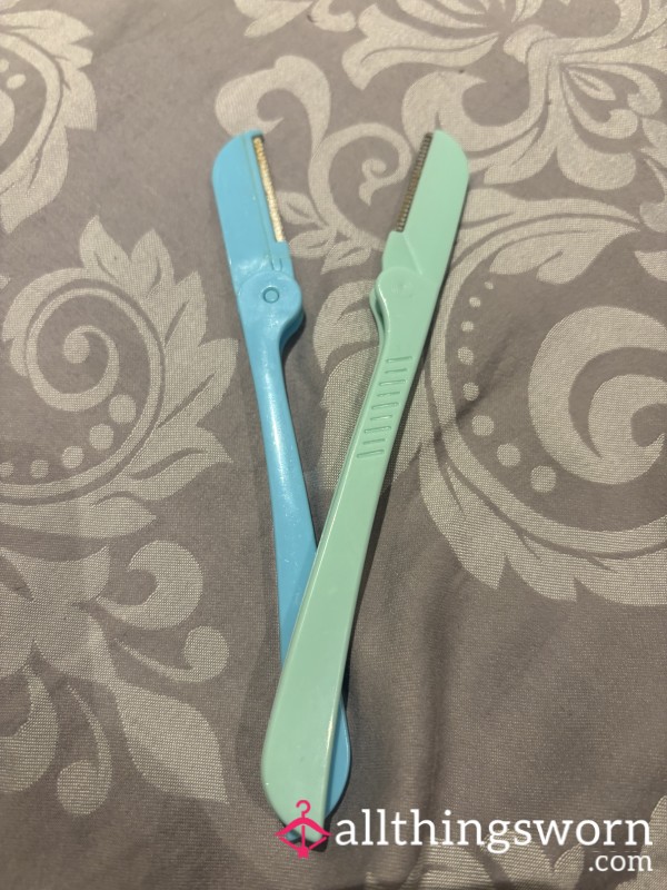 Dermaplane Razor