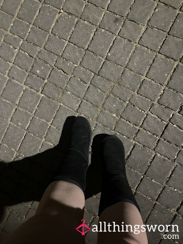 Destroyed Barefoot UGGs – Worn Daily & Seriously Addictive 😈