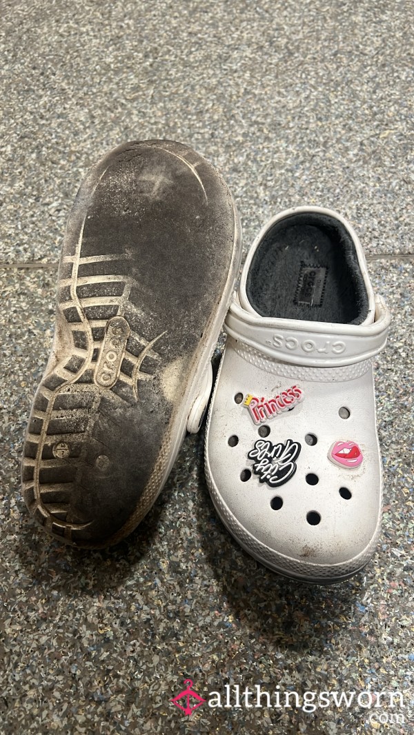 👟Destroyed White Crocs With Fur