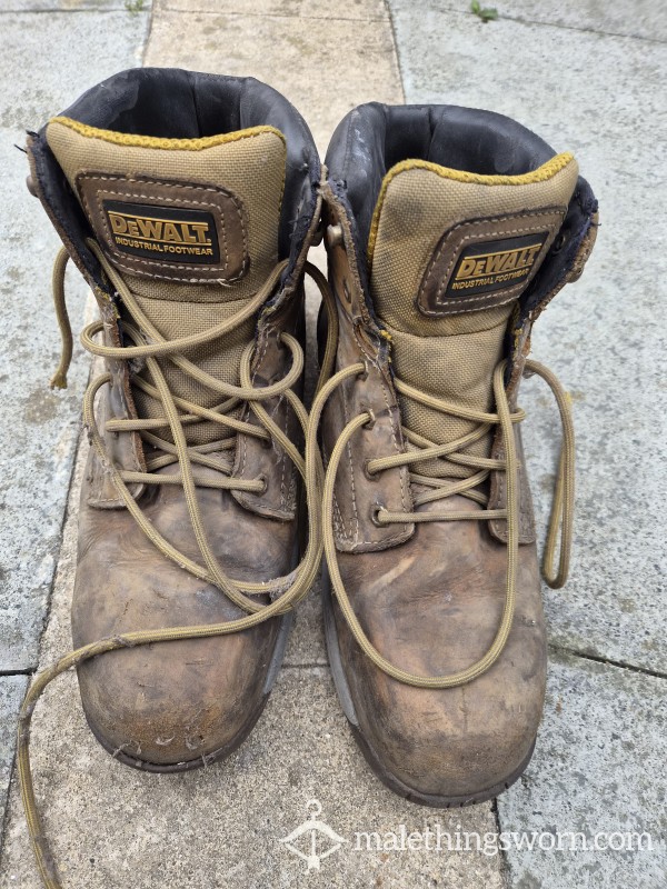 DeWalt Site-Worn Boots (Size 10) – “Hard Graft, Heavy Wear” Edition