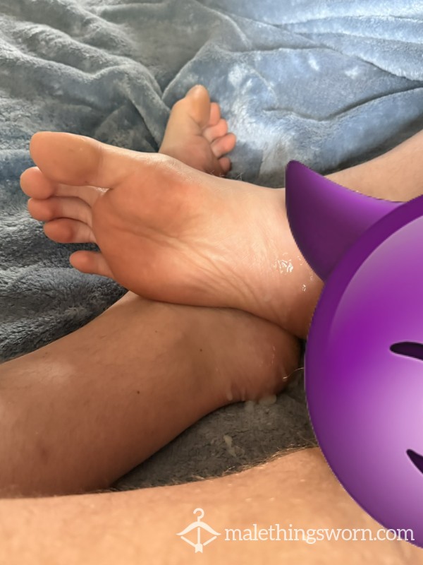 D*ck/personal Footjob Pics