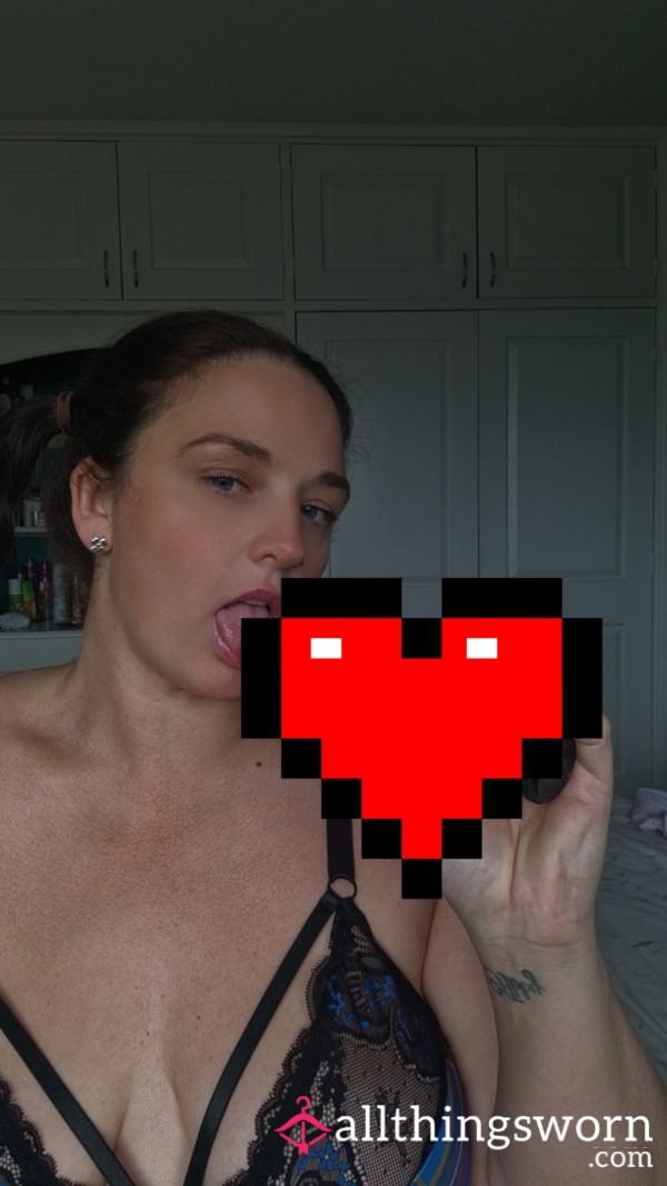 Di**o Play On My Pu**y