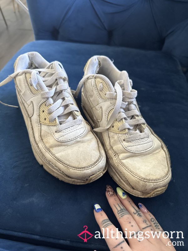 Dirty And Falling Apart Nike Air Max 💦😈