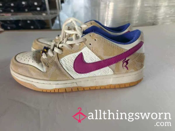 Dirty And Smelly Sneakers From Asian Girls