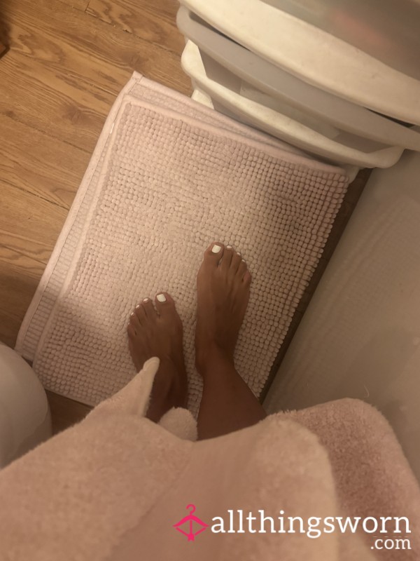 Dirty And Wet Pink Bath Mat - My Feet Have Been All Over It