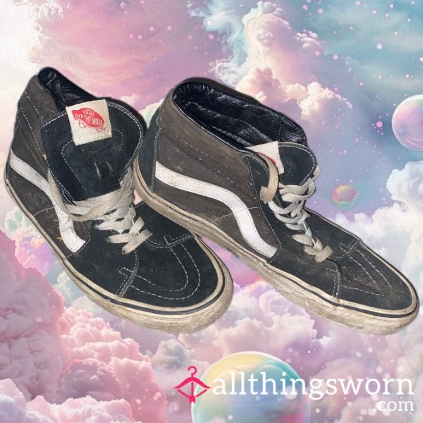 Dirty Battered Stinky Well Worn Vans Trainers / Sneakers