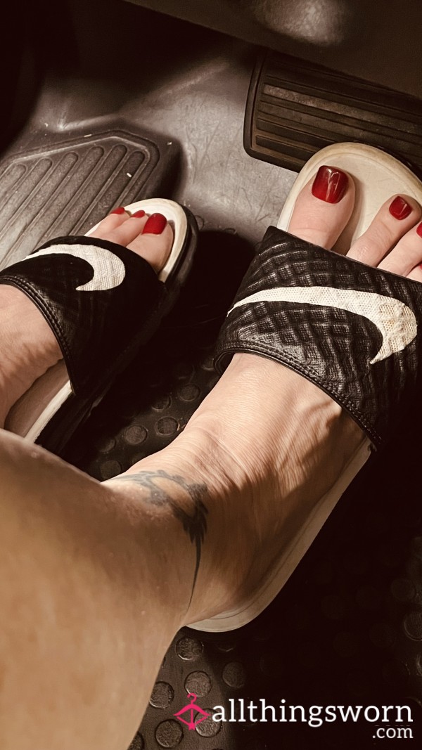 Worn Dirty Nike Slides