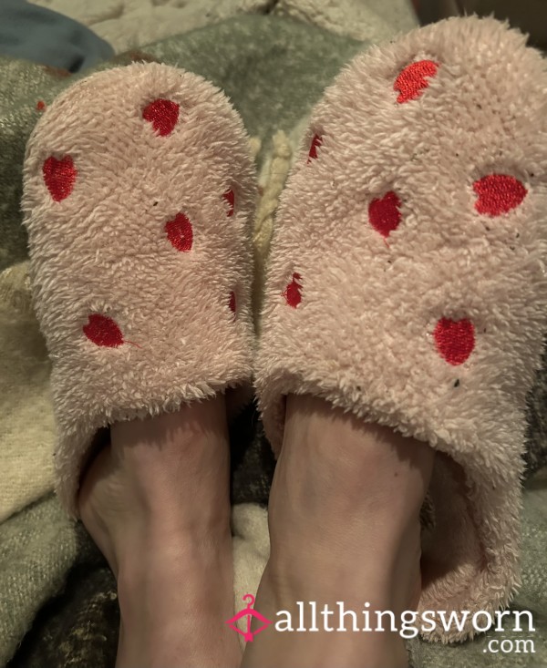 Dirty Cute Heart Slippers