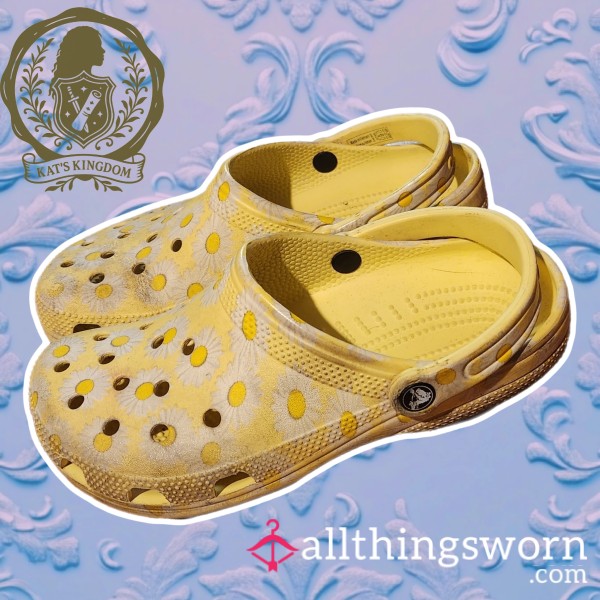 Dirty Daisy Crocs 🌼💛 | Yellow Flor*l Crocs US 9