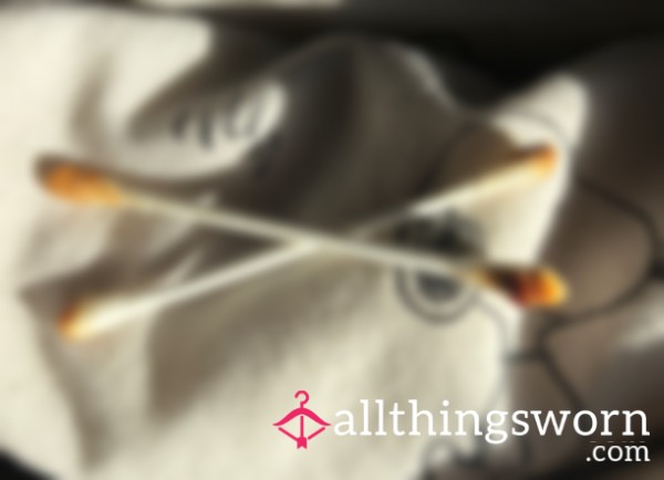 Dirty Earbuds👋🏻