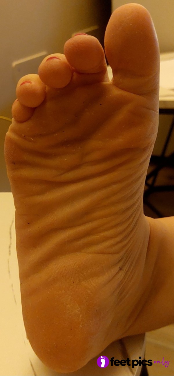 Dirty Feet..👣