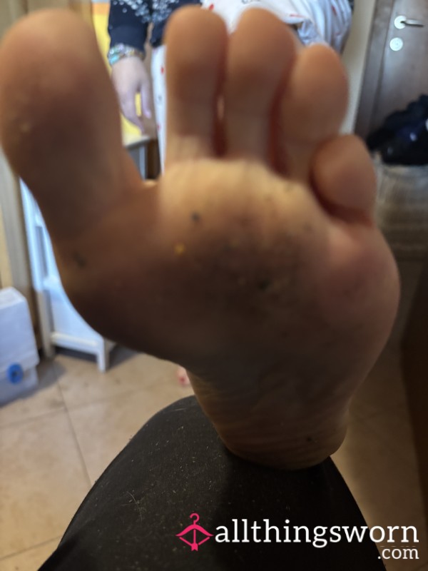 Dirty Feet For Feet Worship...