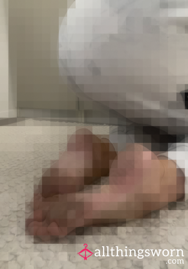 Dirty Feet For You