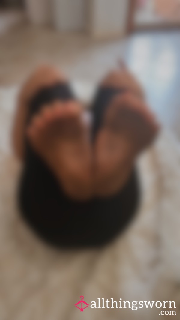 10 Dirty Feet Photos👣 Come See How Dirty I Have Gotten My Feet 🤭