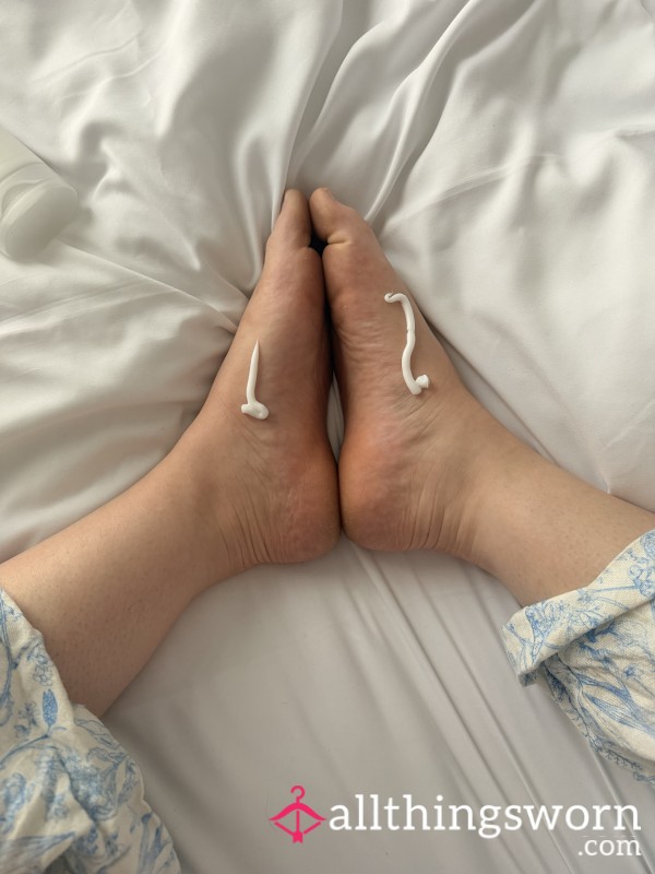 Dirty Feet Rubbing