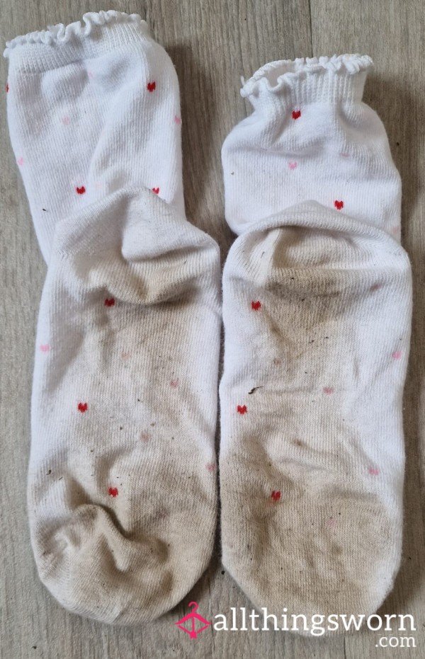 Dirty Frilly Heart Socks – 3 Days Of Cute Filth 💕👣