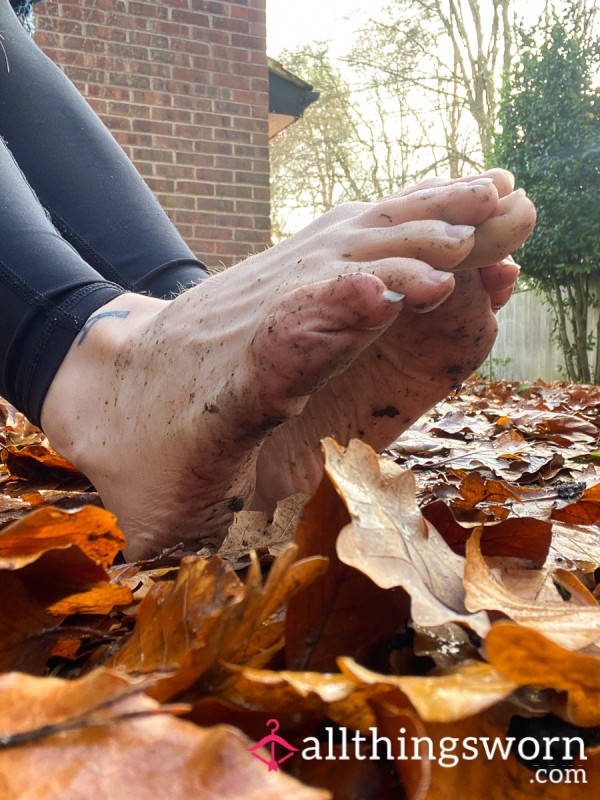 🍂 Dirty Fun In The Autumn Mud And Leaves