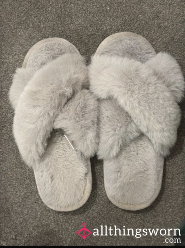 Dirty Grey Open Slippers
