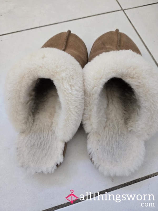 Dirty, Gross, Worn Uggs