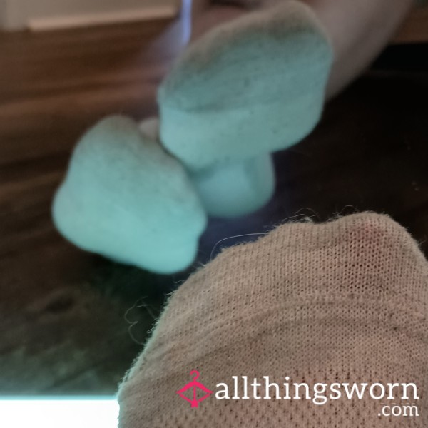 🦨 DIRTY GYM SOCKS 🦨