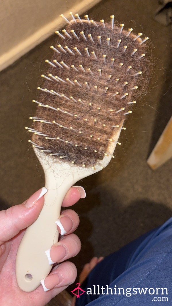 Dirty Hair Filled Brush