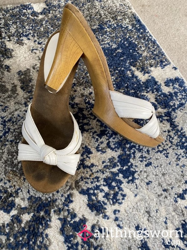 DIRTY HEELS