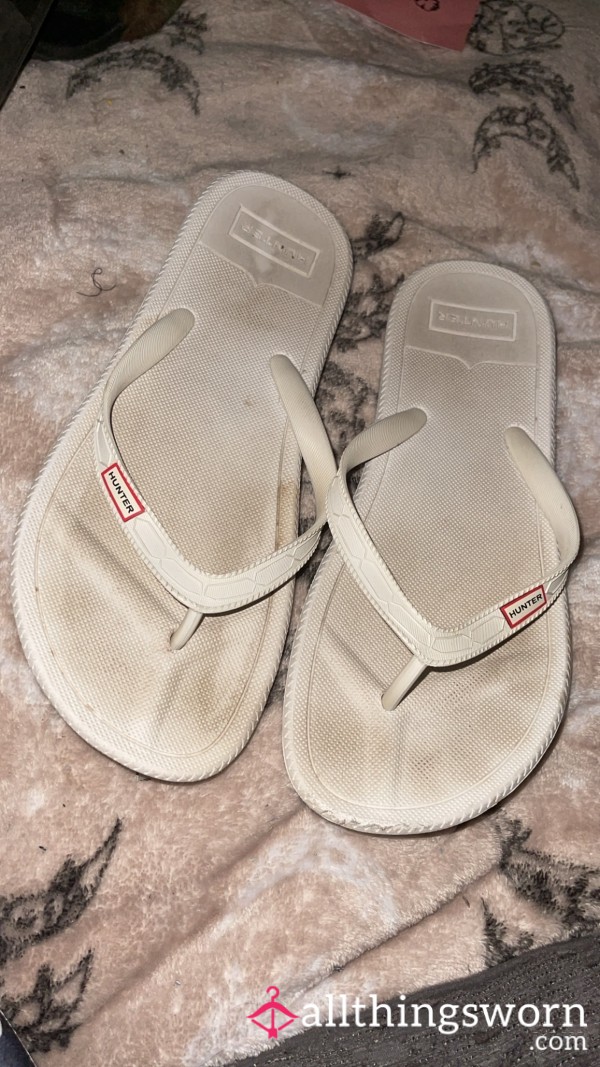 Dirty Hunter Flip Flops 🩴