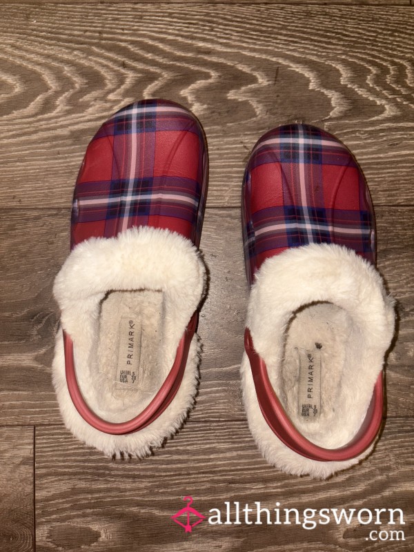 Dirty In Sole Worn Slippers / House Shoes