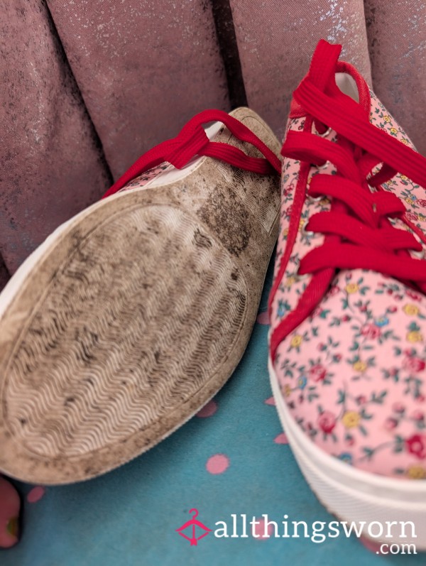 🌸 Dirty Little Daydreams – My Used Flor*l Pumps 👣