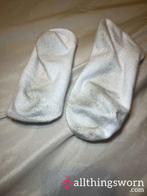 💦 DIRTY LITTLE SECRET – WORN WHITE SOCKS 💦