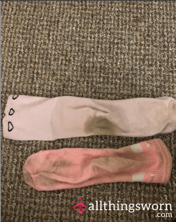 Dirty Mixmatched Pink Socks