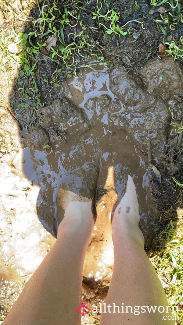 Dirty Muddy Foot Stomping