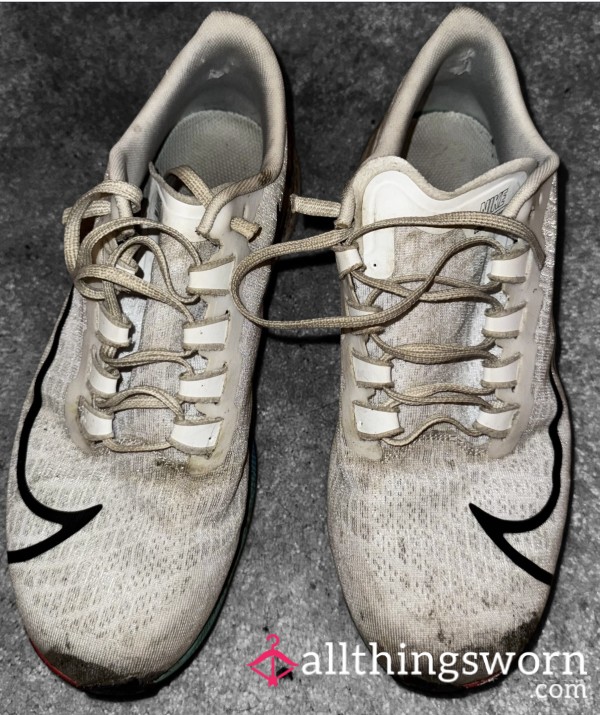Dirty Muddy Worn Nike Air Zoom Pegasus Trainers