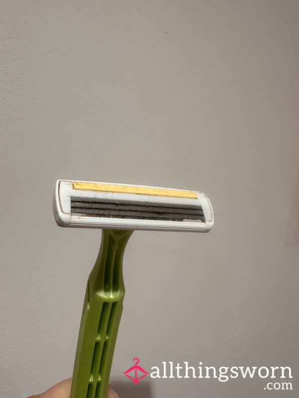 Dirty Old Razor