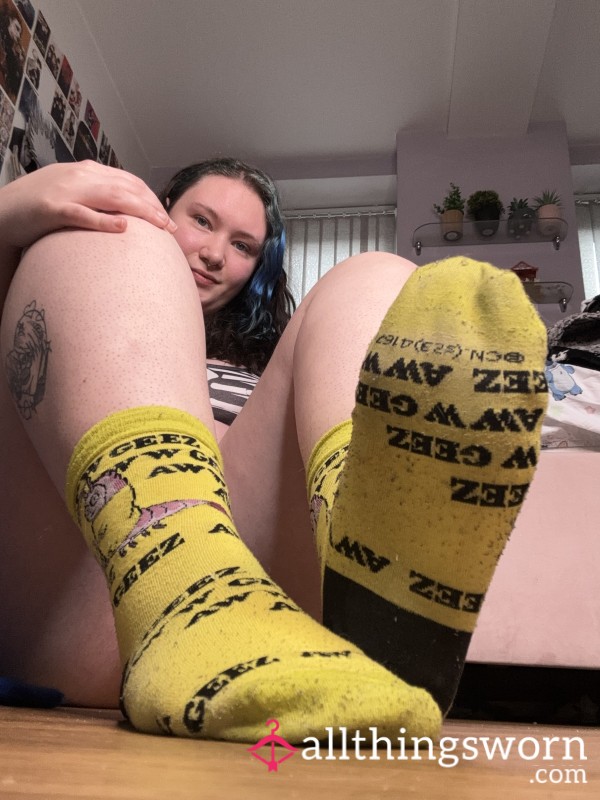 Dirty Old Smelly Morty Worm Ankle Socks