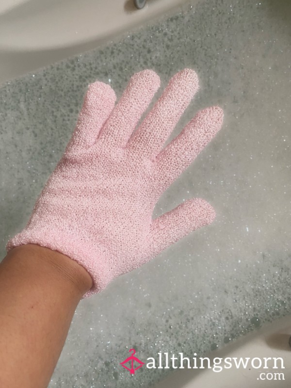Dirty Pink Exfoliating Gloves