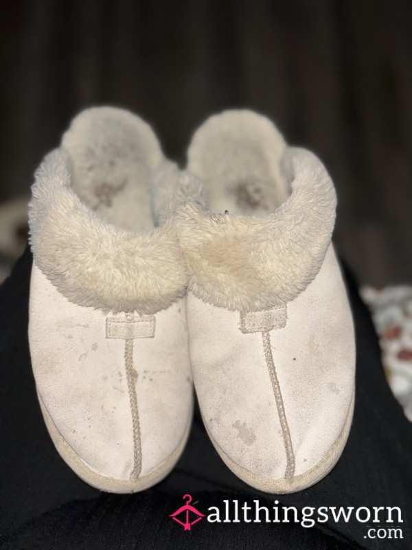 Dirty Platform Slippers! 🤍