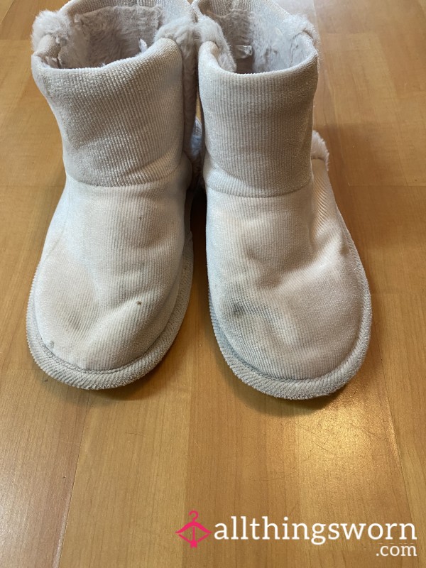 Dirty Slippers Size 4 And Very Smelly