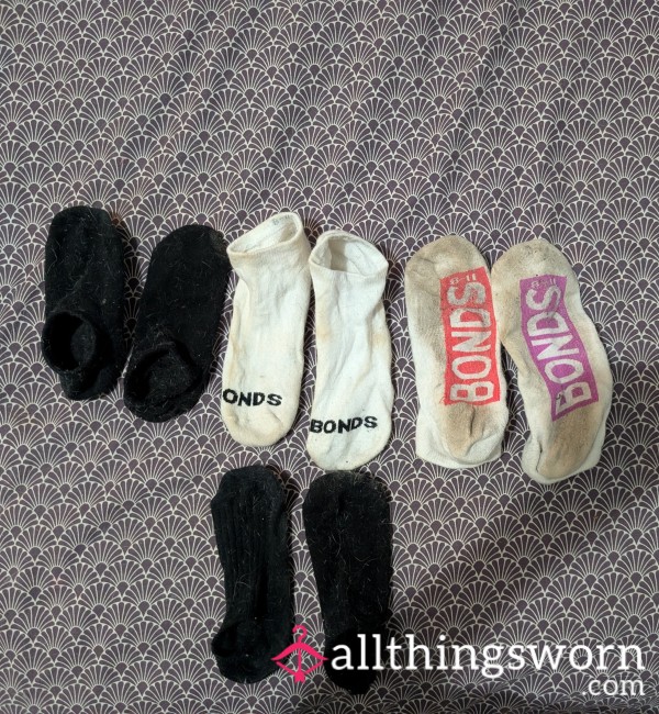 Dirty Smelly 🤮 Bonds Brand Bundle Of Ankle Socks Well Loved And Appreciated By Rainbow 🌈🌈🌈 Hehe