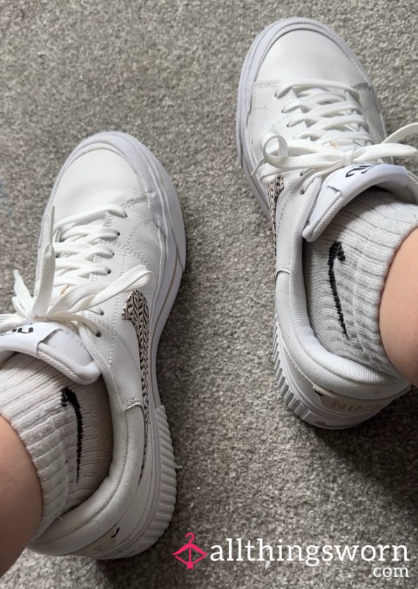 Dirty, Smelly Feet Striptease