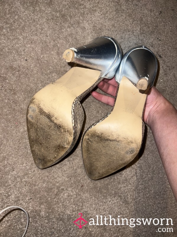 Dirty Smelly Heels Size 3