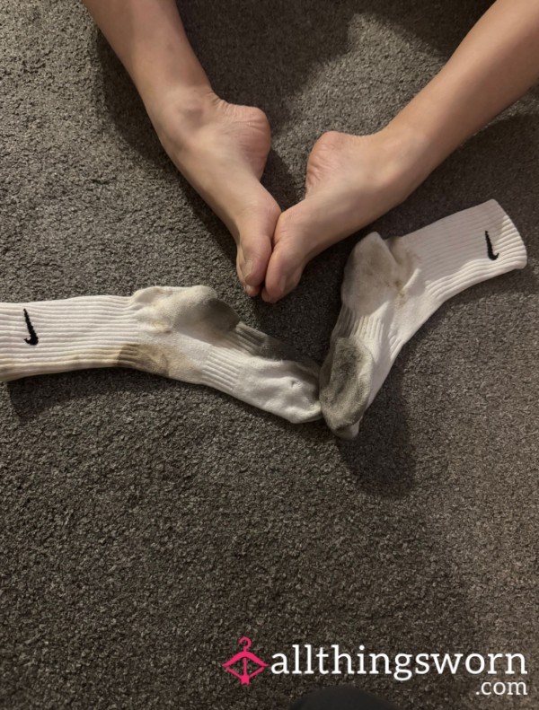 Dirty Smelly Perfect