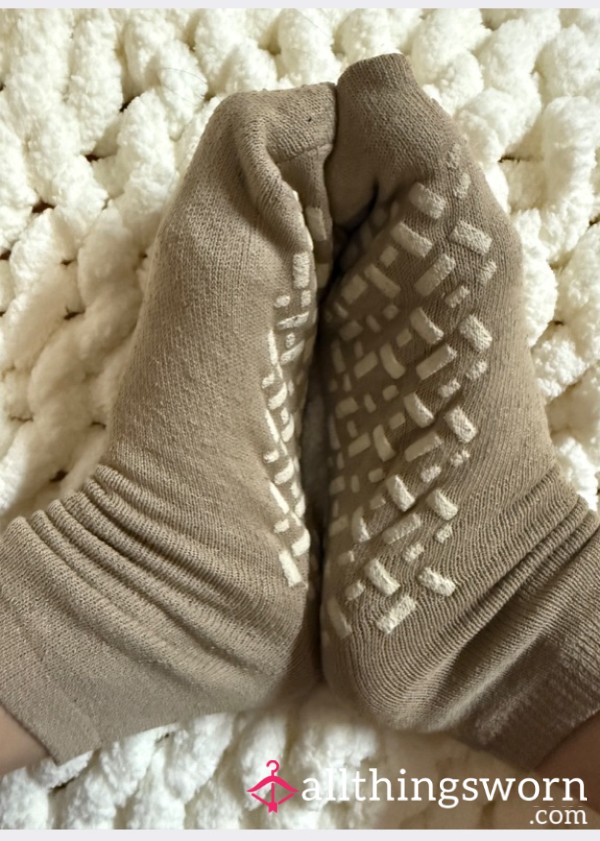 DIRTY SMELLY SWEATY HOsp*tAL STOCKINGS.