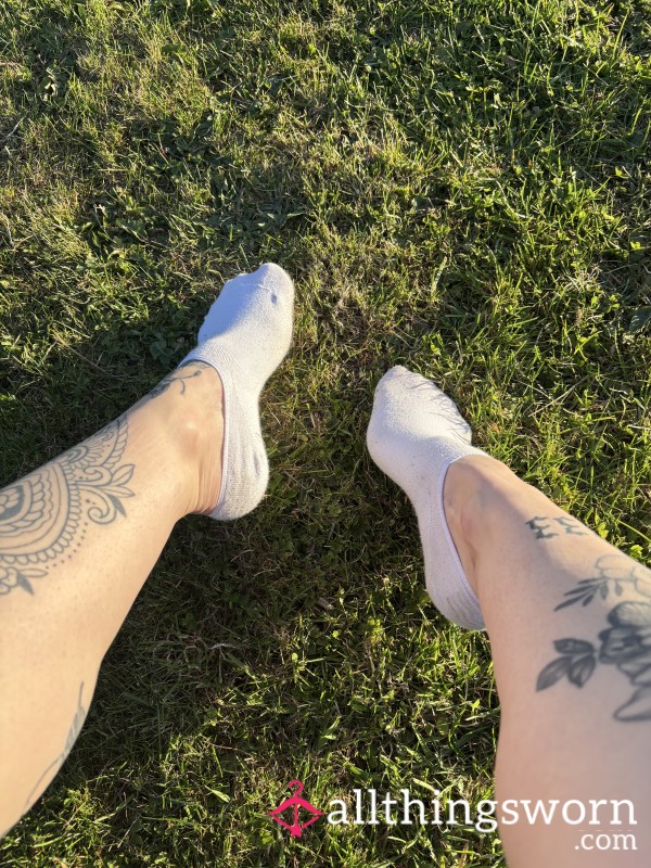 🧦Dirty Sock Foot Tease In The ☀️ – Outdoors & All Yours✨