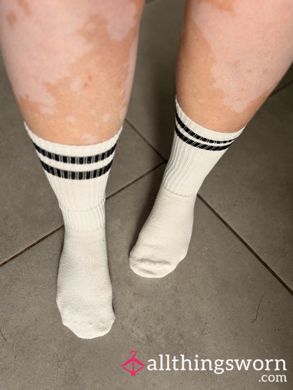Size 4 Dirty White Socks
